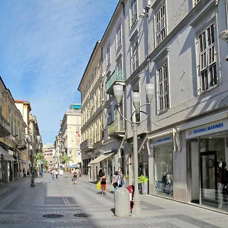 Apartman Locazione Turistica Geranio & Glicine *