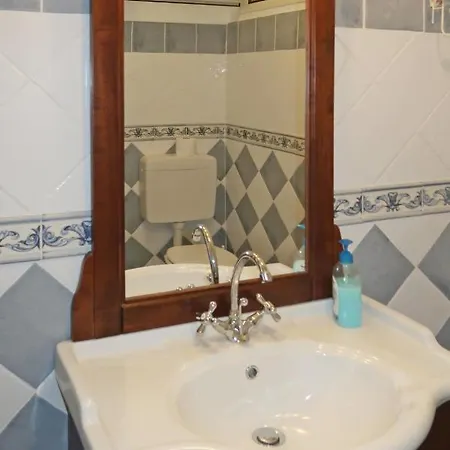 Apartment Locazione Turistica Geranio & Glicine *